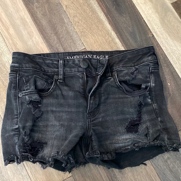 popular jean shorts - Picture 1 of 3